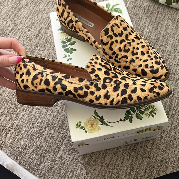 Chelsea & Violet Leopard Shoes - Picture 2 of 3